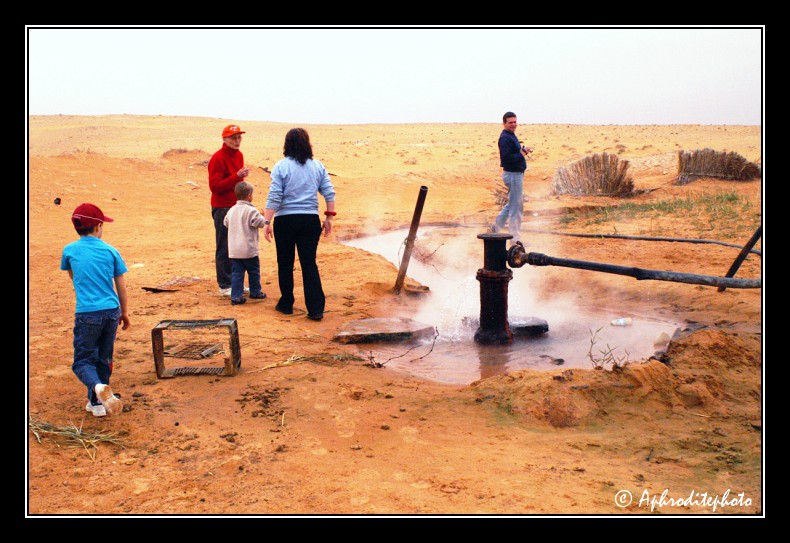 045 Arrivee a un puit ou l eau est polluee d hydrocarbure